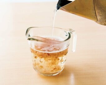 驚くほど簡単「だしの取り方」3つ。カツオ節を具材にするだけでも十分おいしい