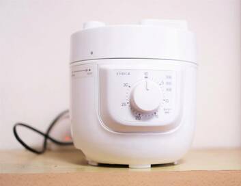 『逃げ恥』で話題のシロカの電気圧力鍋。ほったらかしで絶品スペアリブが完成