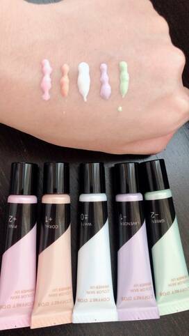 5色の下地がセットに！TPOに合わせて肌質感チェンジ