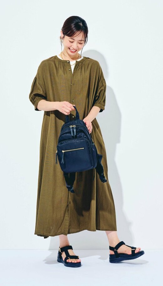 ワンピ×白カットソーコーデ