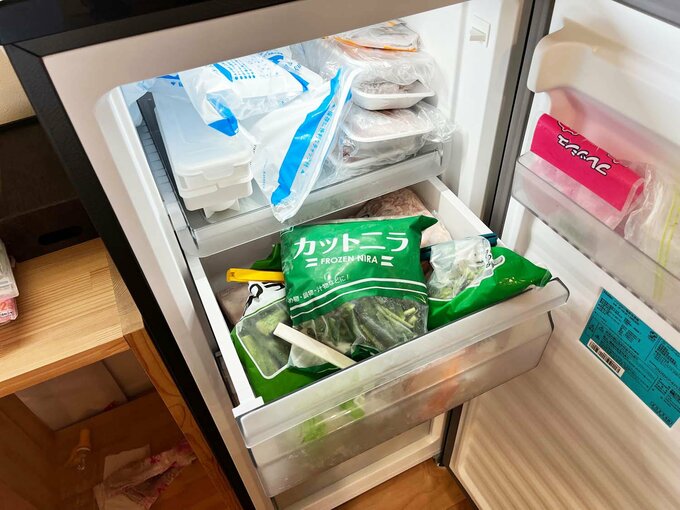 冷凍庫の冷凍野菜食材