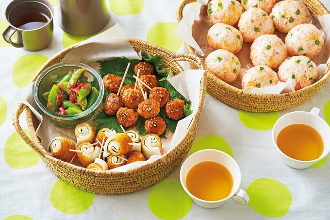 3色のおにぎり弁当