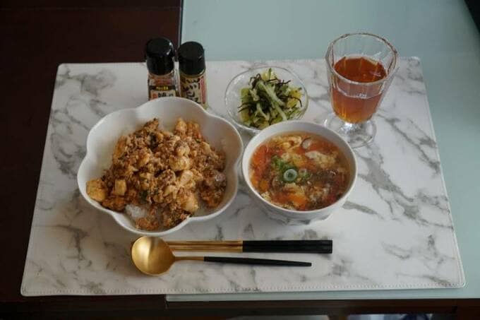 スープなどの料理