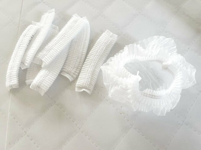 ゴムのように伸びてつけやすい