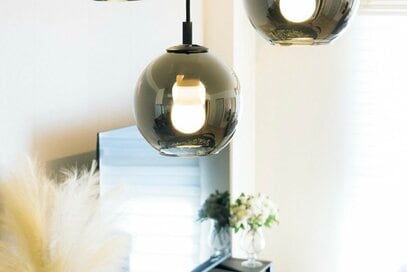 本当に1万円未満！？ニトリの「高級感インテリア」3つ。ペンダントライトは社員も愛用