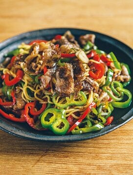 食欲そそる「焼きそば」アイデアレシピ2品。ソース派も塩派も大満足