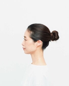 簡単「頭ほぐし」で5歳若見え。まぶたスッキリ、口角も上がる！