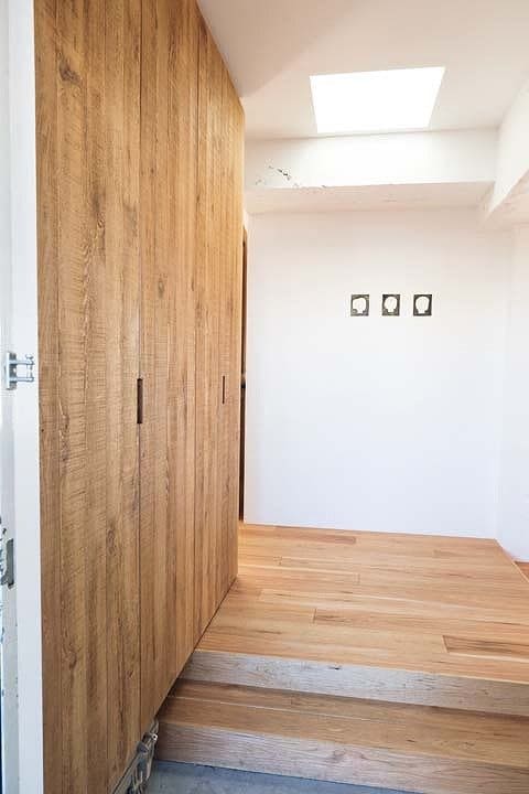 トップライトのおかげで明るい玄関ホール