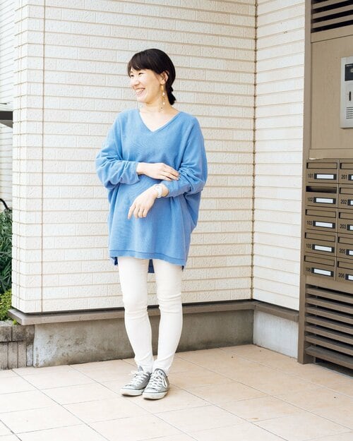 ブルーニット女性