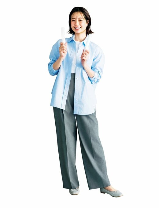 ペンライトを持つ女性