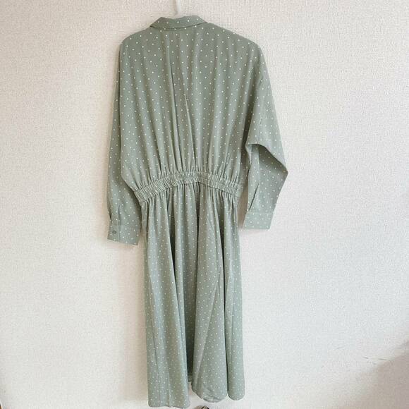 ドットプリントシャツワンピース後ろ