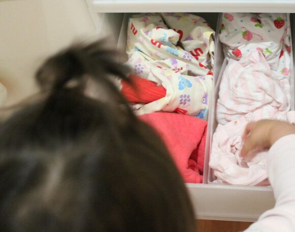 きれいにたたまなくてよし。ざっくり収納で自分の着替えを簡単出し入れ