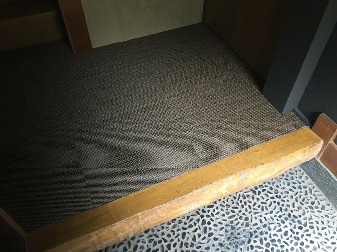ココフロアを貼ったあとの玄関