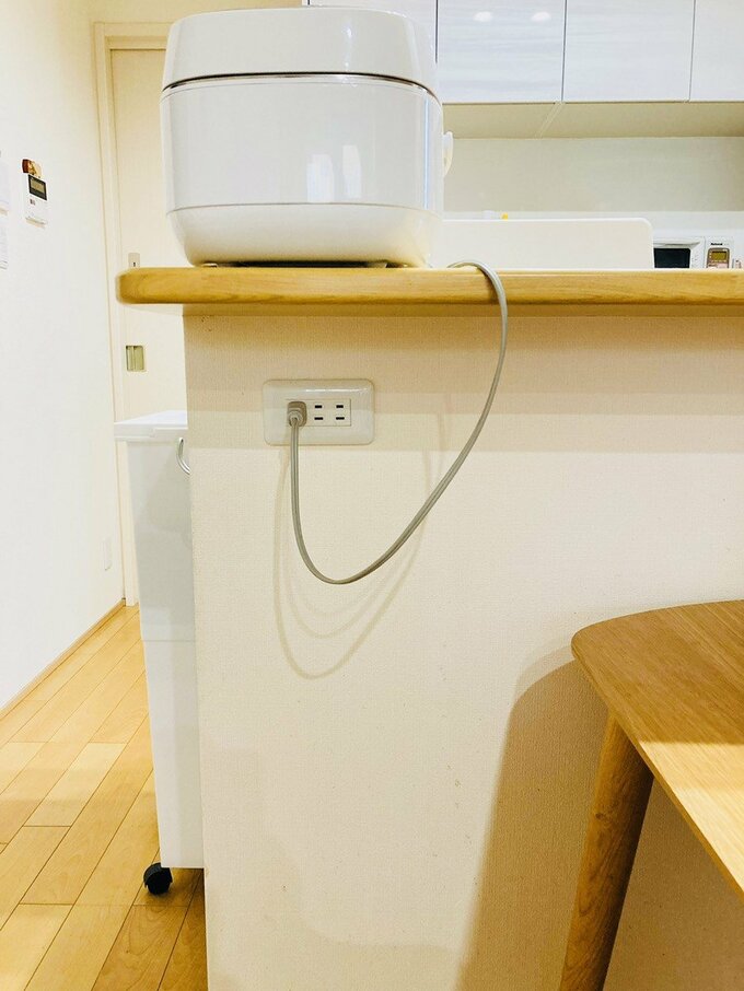 キッチンカウンター下のコンセント