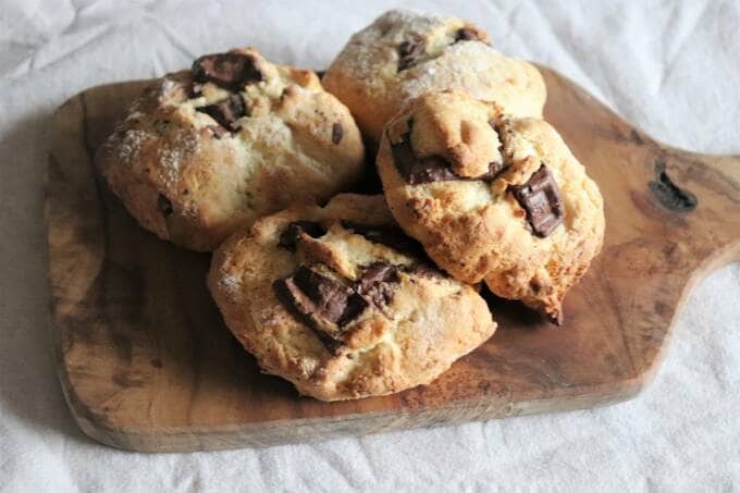 板チョコスコーン