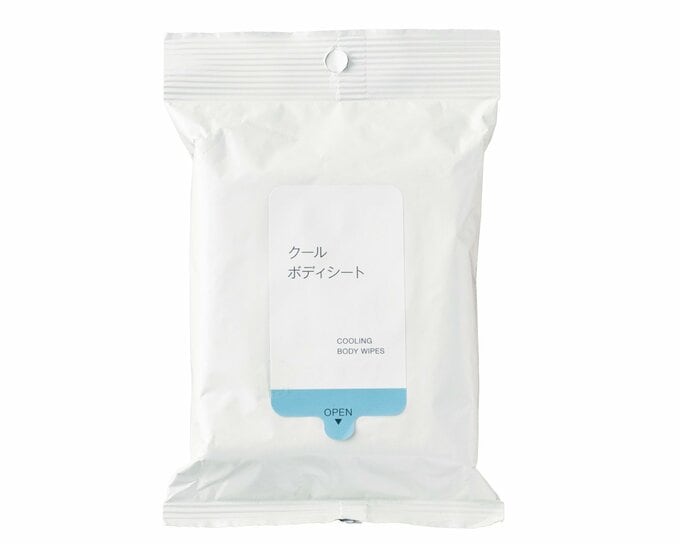 「クールボディシート」（12枚入り 各約25×20ｃｍ ￥290）