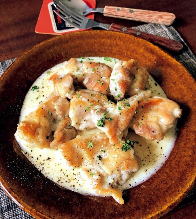 鶏肉のソテークリームソース