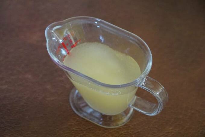 ゼラチンを水にふやかす