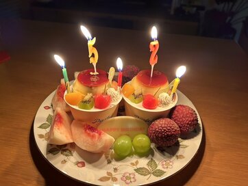 50代、大人のお祝いごとに「フルーツとプリンのプレート」。食べやすく節約にも