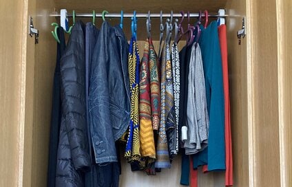 54歳、スペイン生活がきっかけでミニマリストに。身も心も軽くなり「暮らしが楽しい」