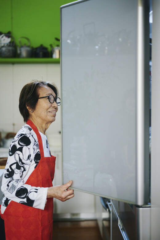 冷蔵庫には「いったい何人家族なの？」と言いたくなるほどの食材が。それが落ち着きます