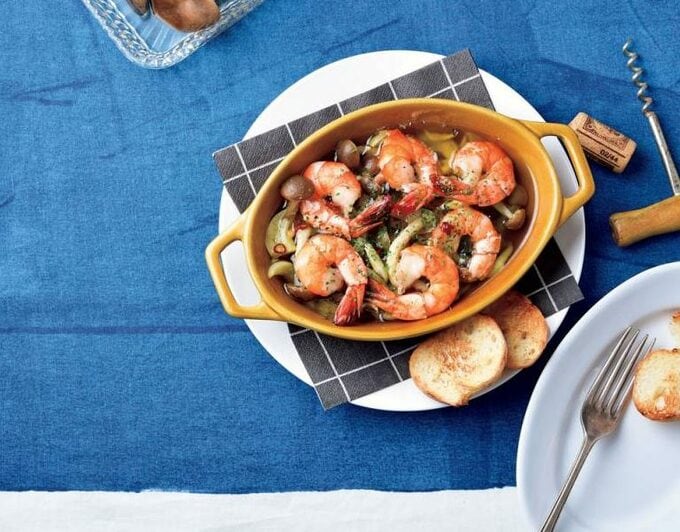 エビとキノコのアヒージョ