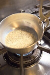 いりゴマ→最後にふりかけるときに