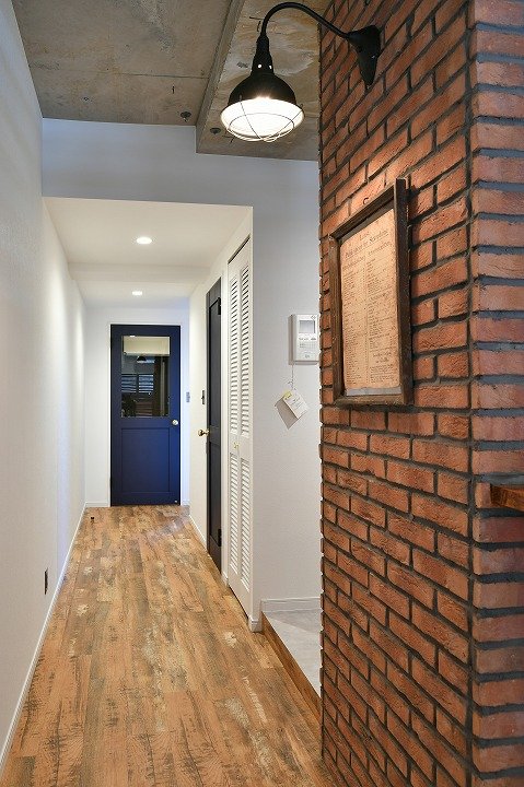 フロアタイルで統一