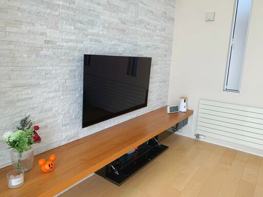 テレビボードの扉をあけたところ