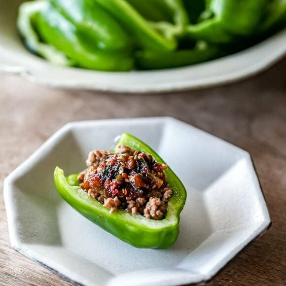 生ピーマンの肉づめ完成図