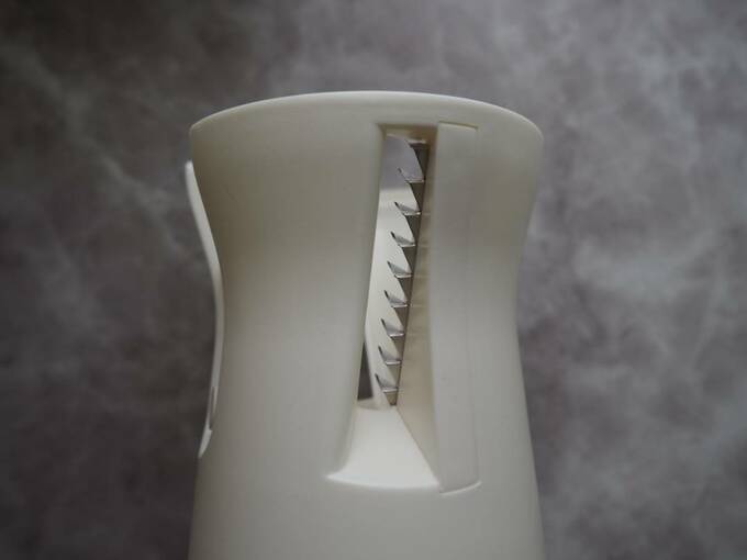 スパイラルカッターの刃