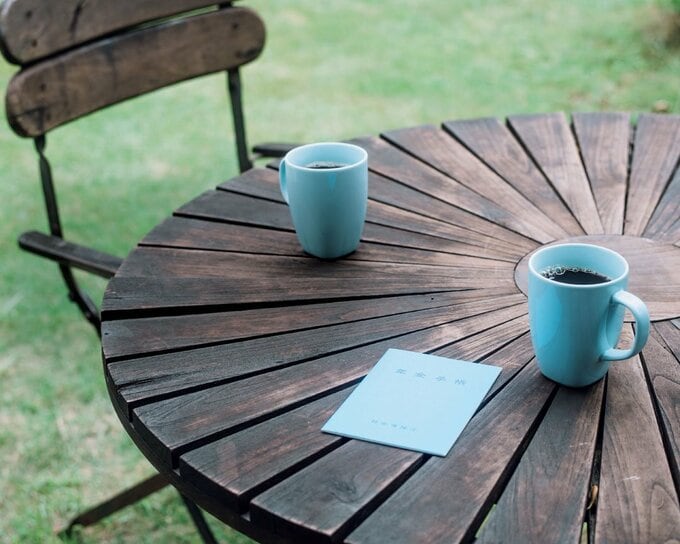 丸いウッドデッキ