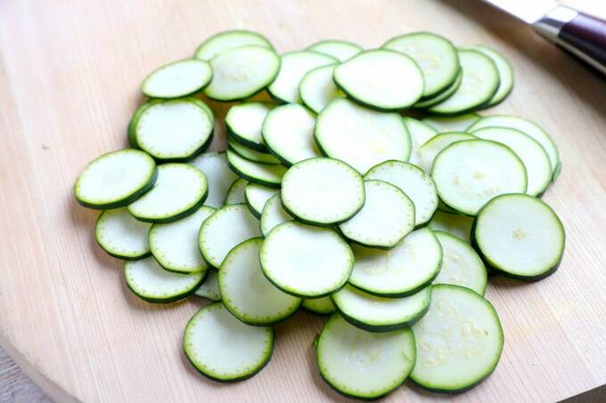 ズッキーニ薄い輪切り