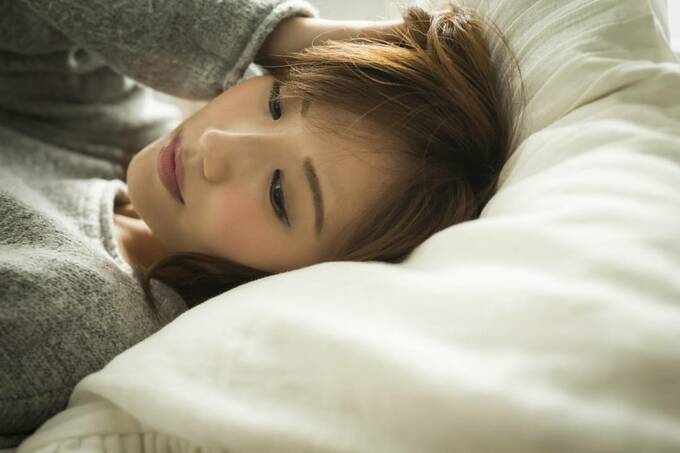 うつろな女性のイメージ