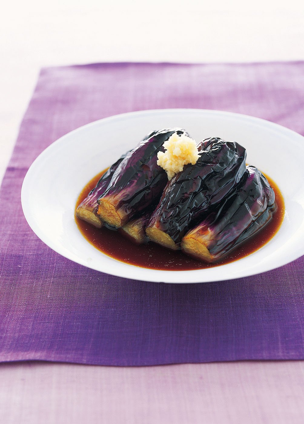 おだしがじゅわ～！「ナスの丸ごと揚げびたし」。ショウガでさっぱり