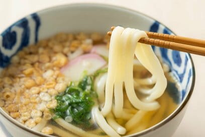 売れまくり「冷凍うどん」の工場見学で見つけた、おいしさの秘密。水ともう1つは？