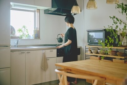 50歳目前で賃貸物件に住み替え。今、「持たないひとり暮らし」が心地よい