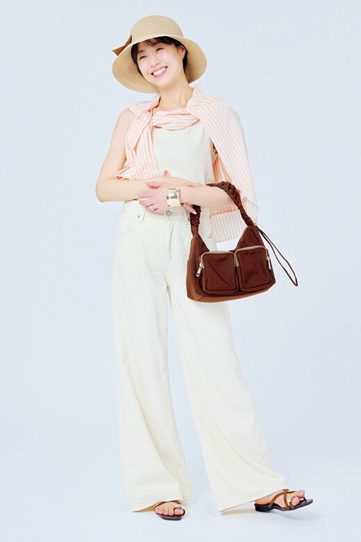 帽子をかぶった女性