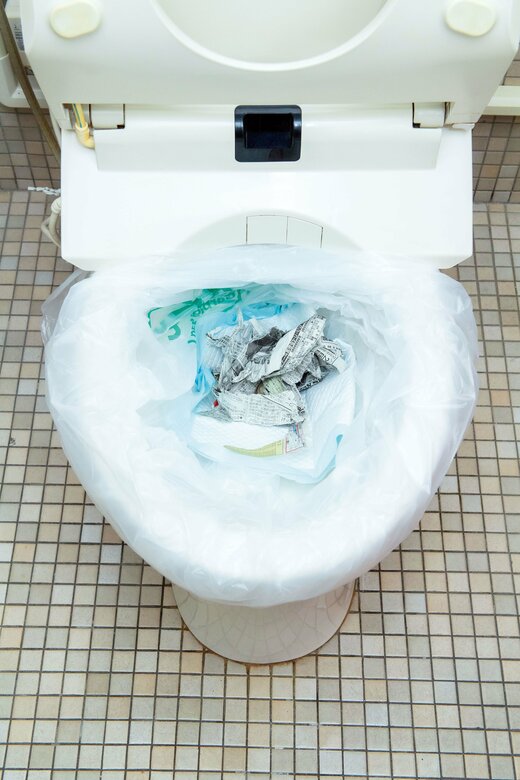 新聞紙を入れる