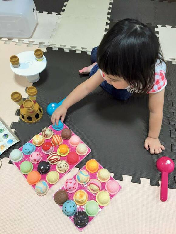 子どもとオモチャ