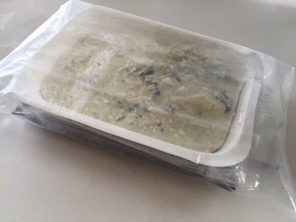 冷凍専用袋に入れる