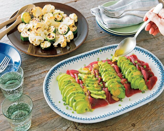 マグロとアボカドのカルパッチョ