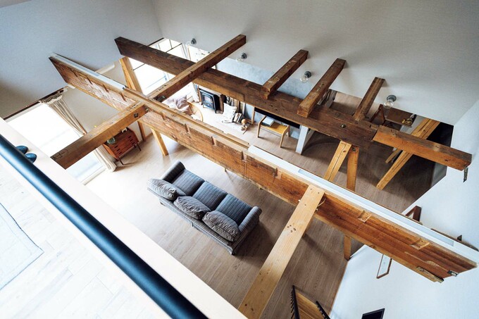 小屋裏からLDKを見る