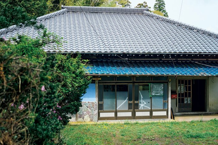 料理家・志麻さんが里山に「移住してよかったこと」。築100年新居とキッチンも公開 | ESSEonline（エッセ オンライン）