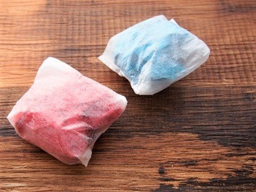 お茶パックにつめる