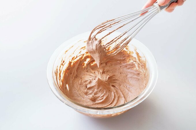 ボウルにチョコレートクリーム