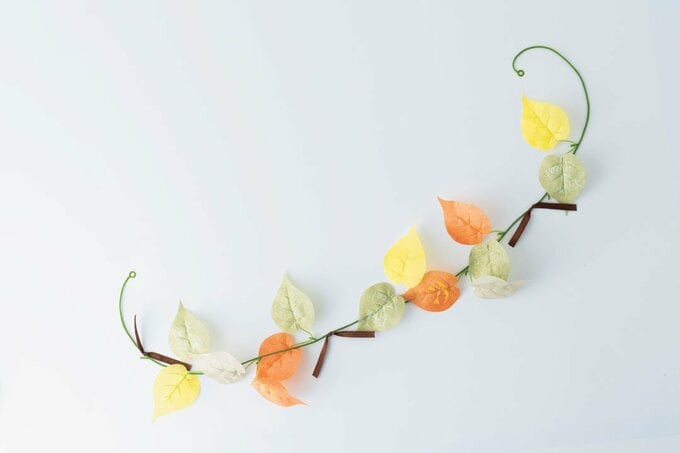 ハロウィンリーフガーランド