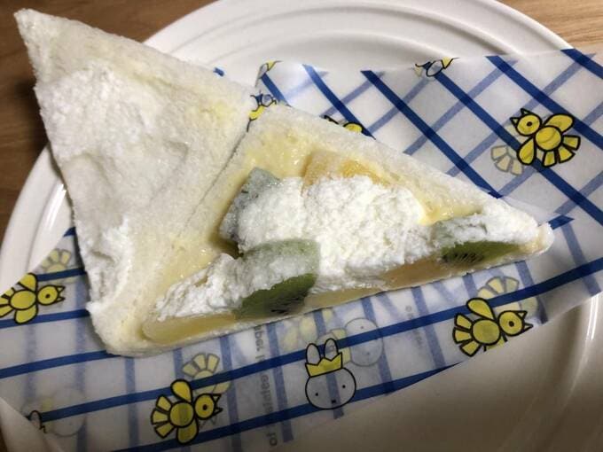 フルーツサンドの中身