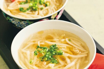 レンチン5分で絶品「モヤシのとろとろ中華スープ」。とろみとゴマ油の香りが食欲をそそる！