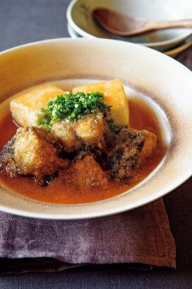 笠原将弘さん自画自賛の「サワラと豆腐の揚げだし」。ニンジン入りのあんがポイント